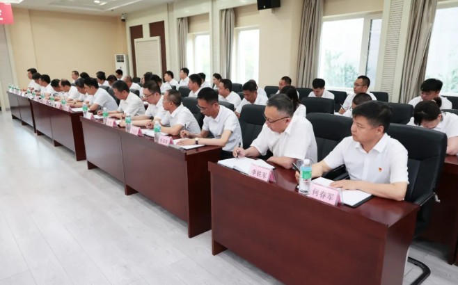 �򲩡�max(�й���)�����ٷ���վ-Unique Platform