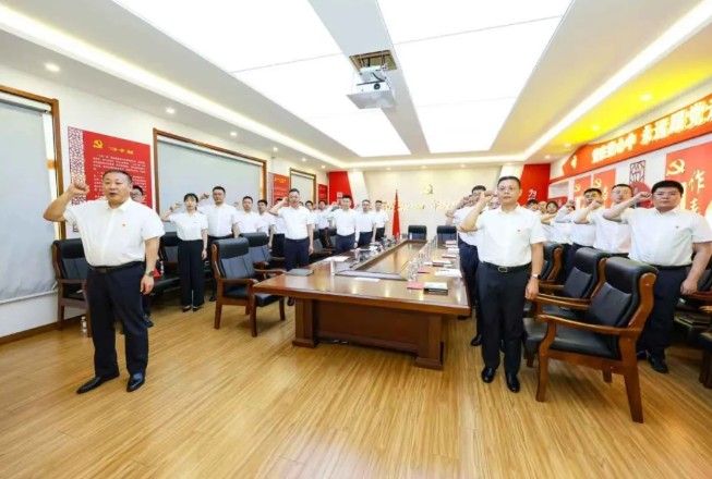 �򲩡�max(�й���)�����ٷ���վ-Unique Platform