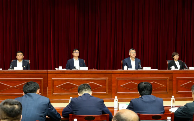 �򲩡�max(�й���)�����ٷ���վ-Unique Platform