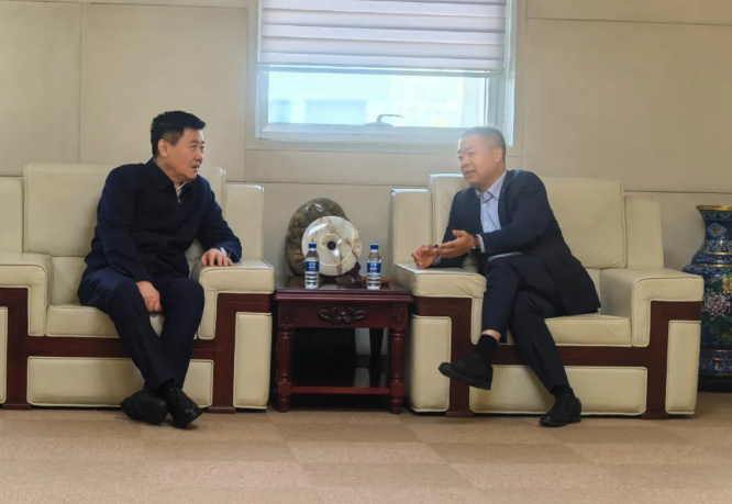 �򲩡�max(�й���)�����ٷ���վ-Unique Platform