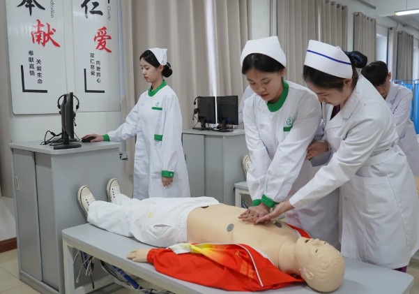 �򲩡�max(�й���)�����ٷ���վ-Unique Platform