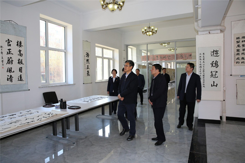 �򲩡�max(�й���)�����ٷ���վ-Unique Platform