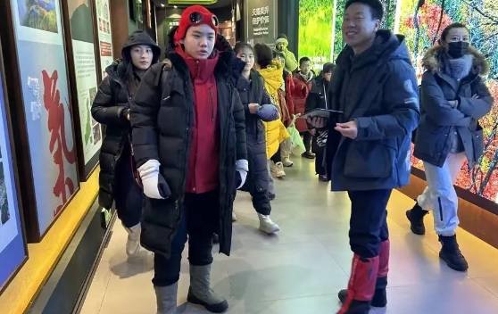 �򲩡�max(�й���)�����ٷ���վ-Unique Platform