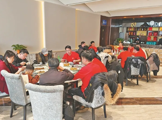 �򲩡�max(�й���)�����ٷ���վ-Unique Platform