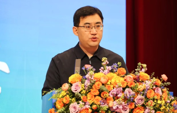 �򲩡�max(�й���)�����ٷ���վ-Unique Platform