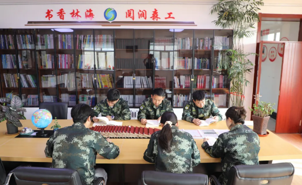 �򲩡�max(�й���)�����ٷ���վ-Unique Platform