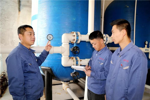 �򲩡�max(�й���)�����ٷ���վ-Unique Platform