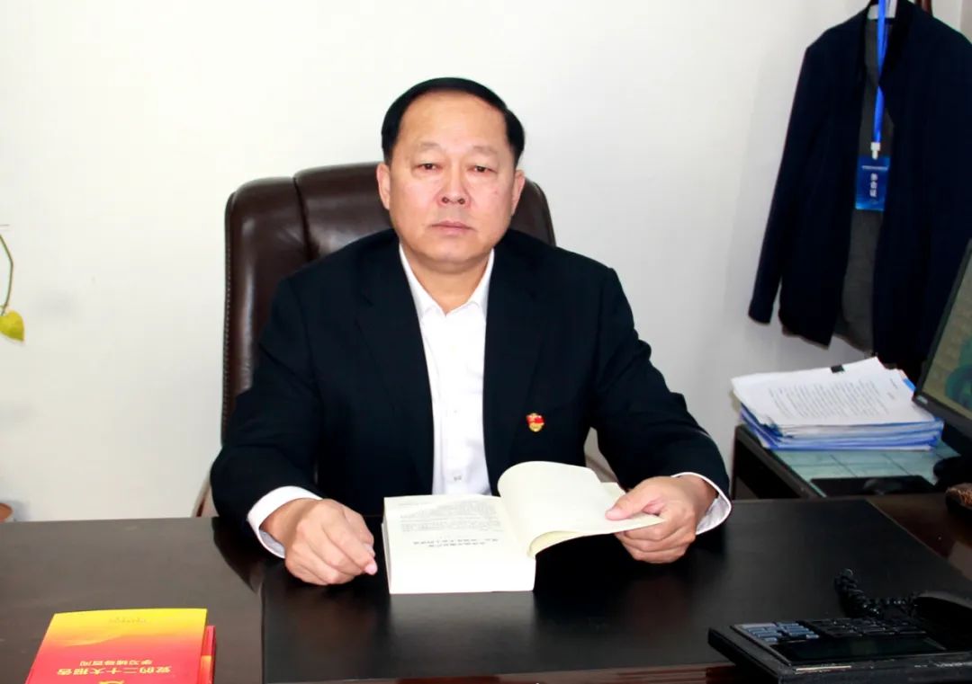 �򲩡�max(�й���)�����ٷ���վ-Unique Platform