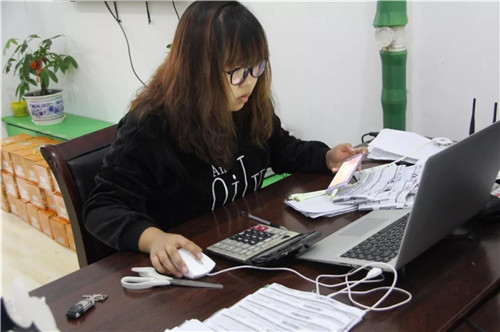 �򲩡�max(�й���)�����ٷ���վ-Unique Platform